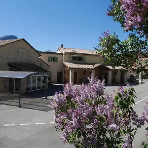 L'oustaou Hostel